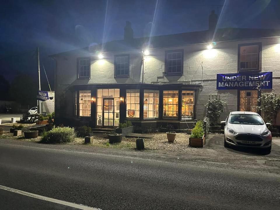 The Penruddocke Arms Bed & Breakfast Dinton  Eksteriør bilde