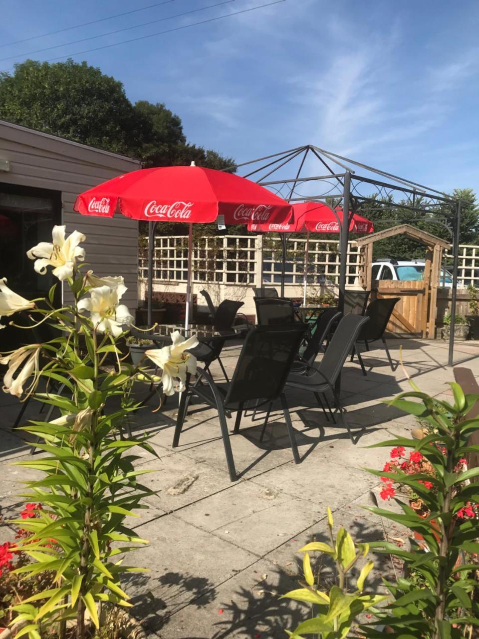 The Penruddocke Arms Bed & Breakfast Dinton  Eksteriør bilde