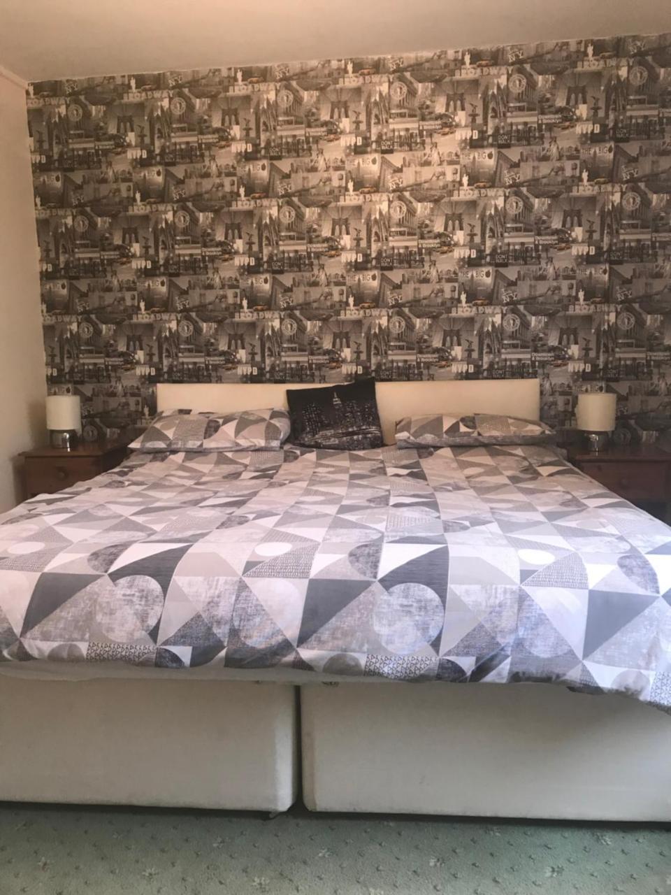 The Penruddocke Arms Bed & Breakfast Dinton  Eksteriør bilde