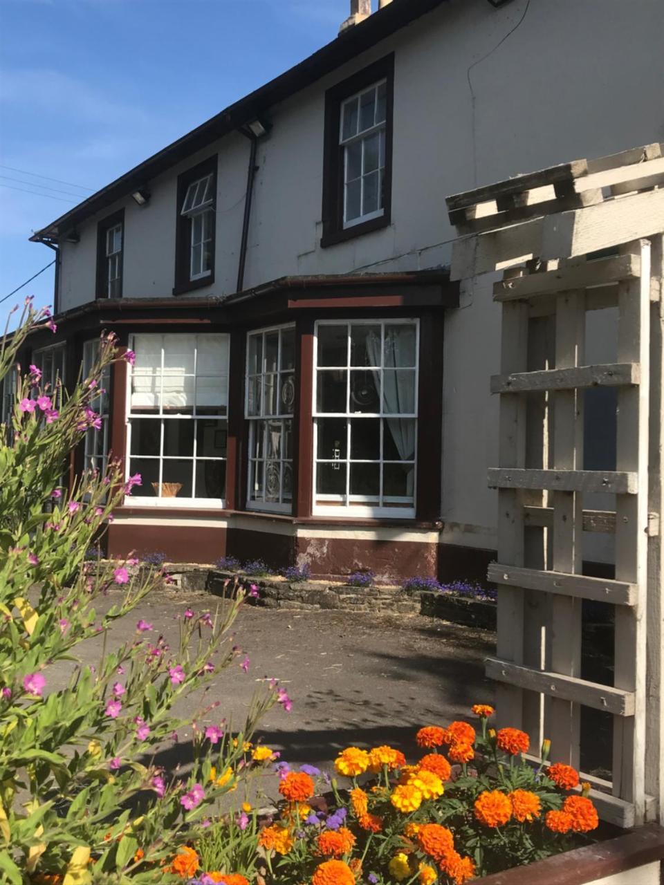 The Penruddocke Arms Bed & Breakfast Dinton  Eksteriør bilde